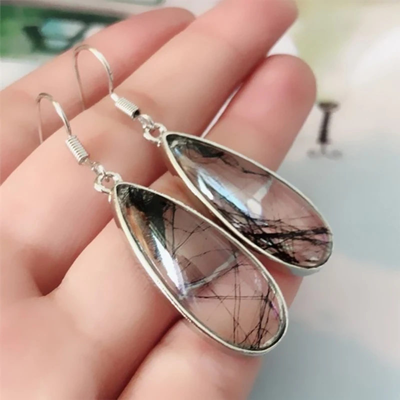 Серьги-гвоздики с засушенными цветами и стеклянными шариками | Украшения