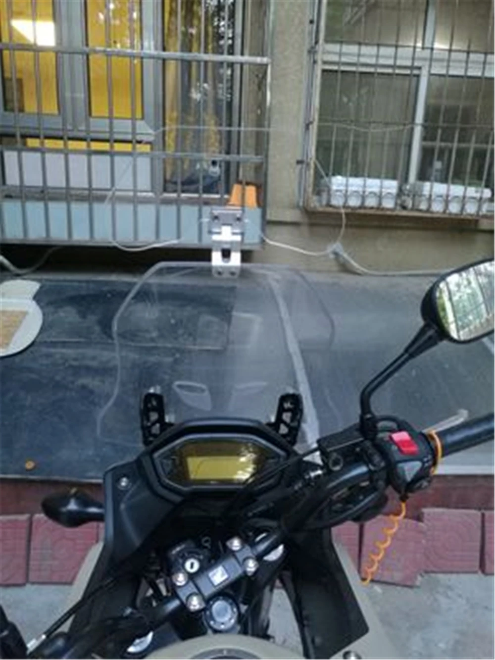 

Air flow adjustable windshield air deflector transparent variable vane blade windshield suitable for motorcycle universal