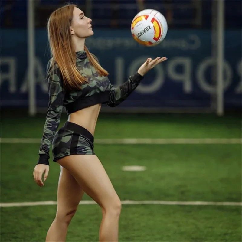 

2020 European and American Popular Women's Navel Long-Sleeved Shorts Camouflage Printing Women's Sports Suit
