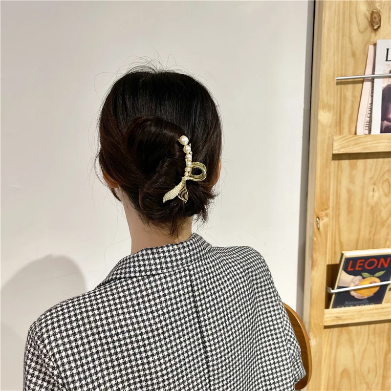 

Lady Hairpin Vintage Solid Color Pearl Fish Tail Design Elegant Sweety Mermaid Card issuance Temperament Fixed Hair Headwear
