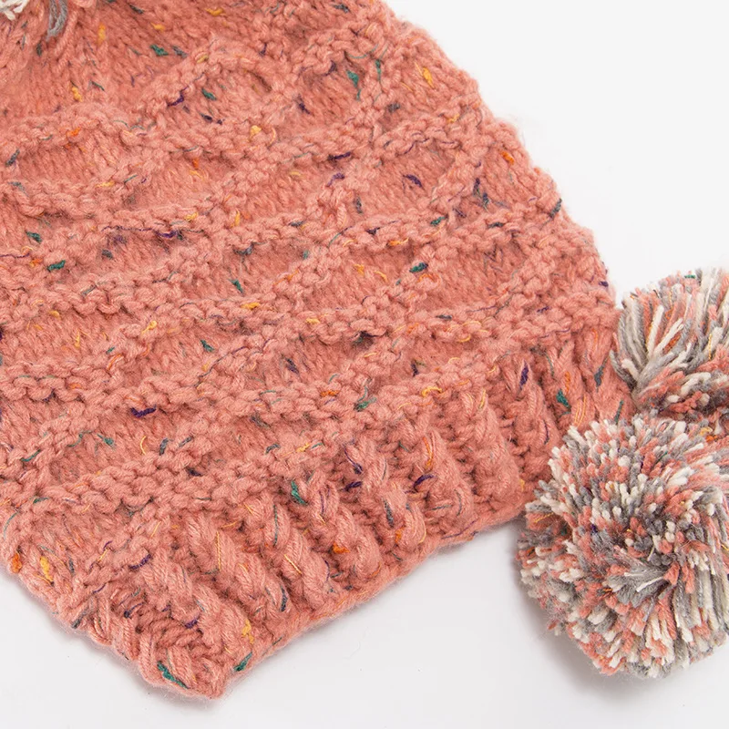 

Women's Knitted Beanie Hat with Pompom Women Winter Hats Mixed Color Slouchy Beanies for Ladies Acrylic Cap Gorro Invierno Mujer