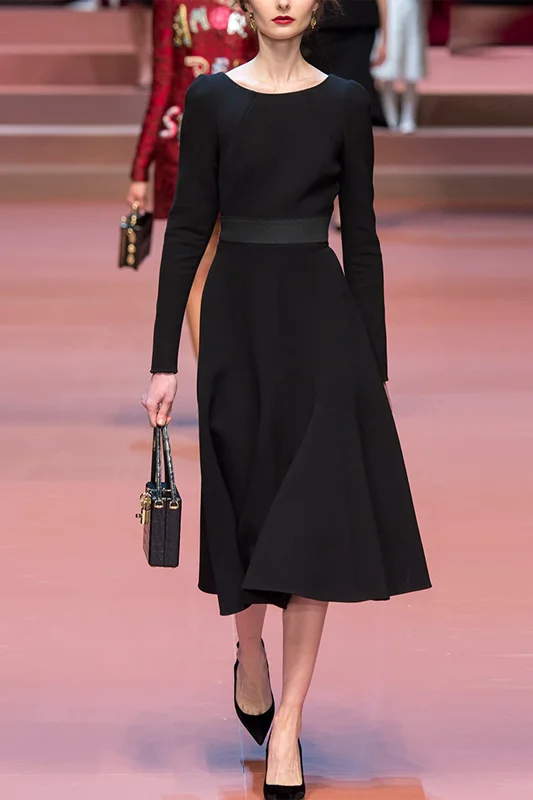 

2021 Spring and Autumn New Fashion Round Neck Long Sleeve Small Slim Black Big Swing Dress