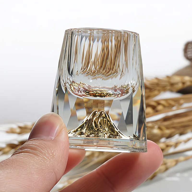 

Алмазная чашка Baijiu из хрустального стекла для дома, стеклянный набор для вина, чайная чашка для ликера, ликера, с двойными стенками, 6 шт., бес...