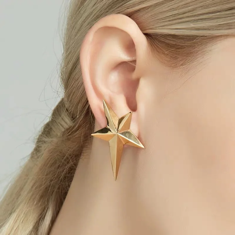 Сексуальные простые металлические несимметричные серьги-клипсы в форме звезды для женщин и девушек, геометрические золотые серебряные серьги-клипсы