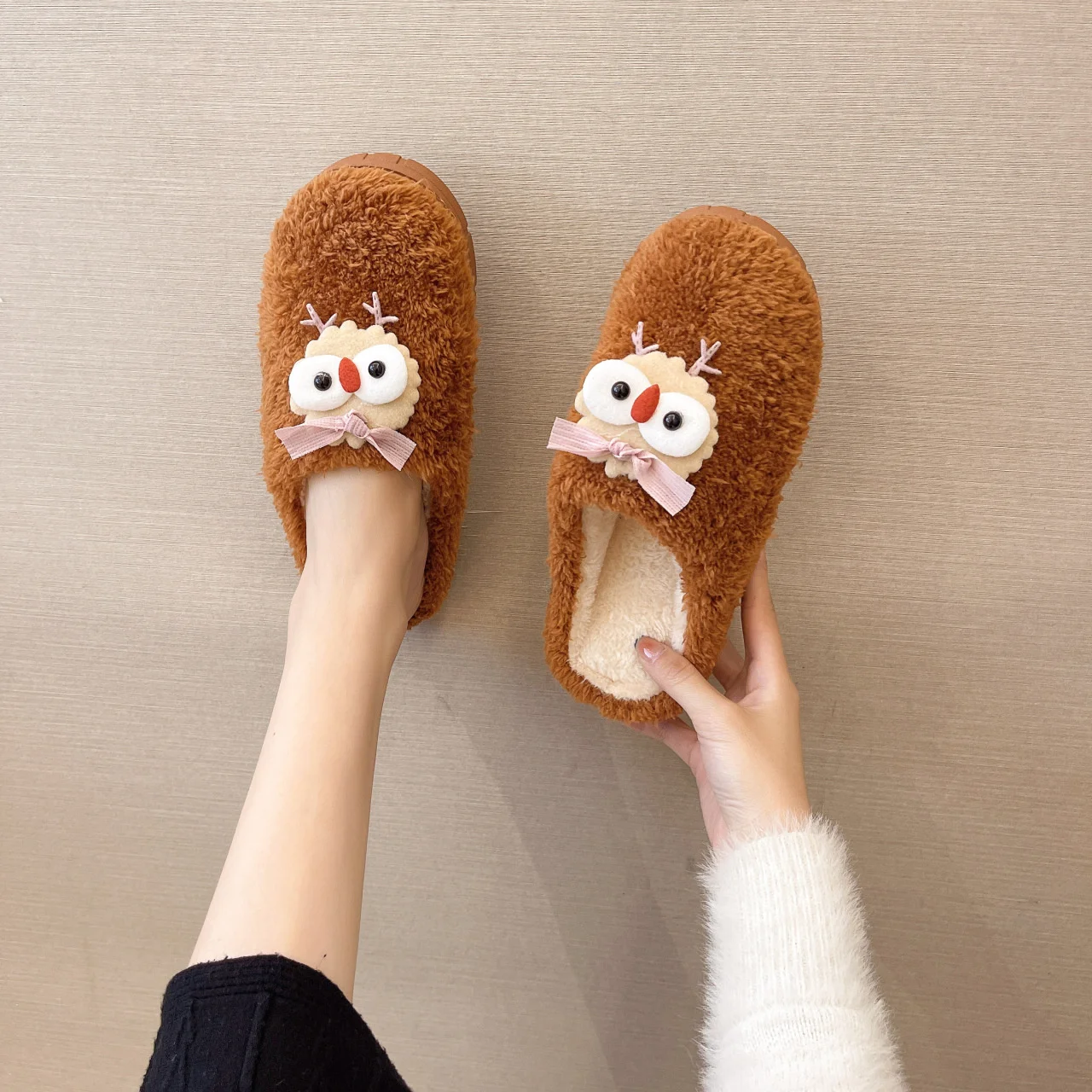 

2021 Women Fluffy Fur Slippers Cartoon Floor Slipper Short Plush Fleece Flat For Couple Shoes cute Lady Indoor Slippers