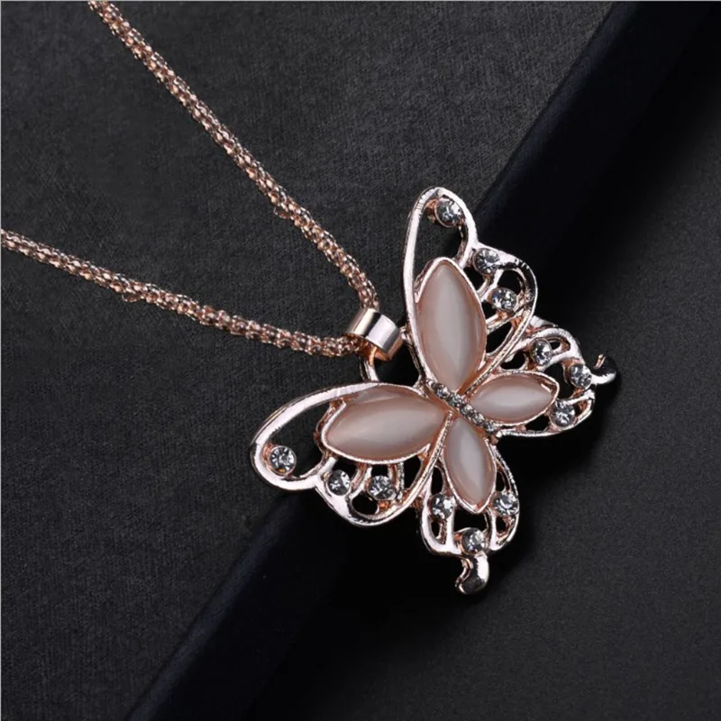 

New Fashion Opal Butterfly Shaped Pendant With Diamond Necklace for Women, Simple Party Alloy Snake Chain Necklace JewelryN06726