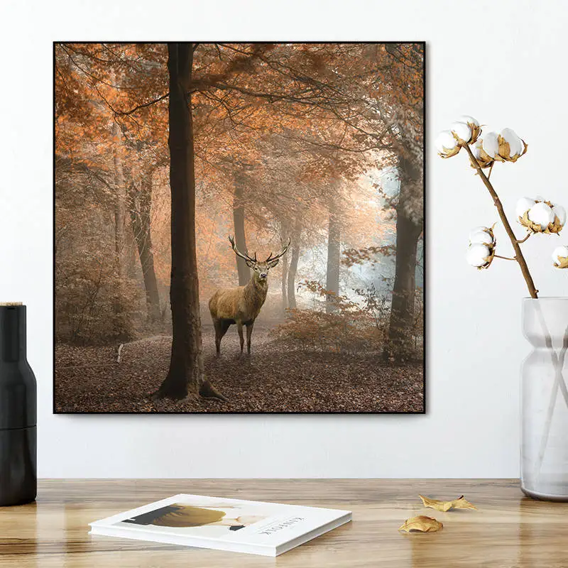Conisi Олень в европейском стиле прогуливающийся осенью холст с желтым лесом