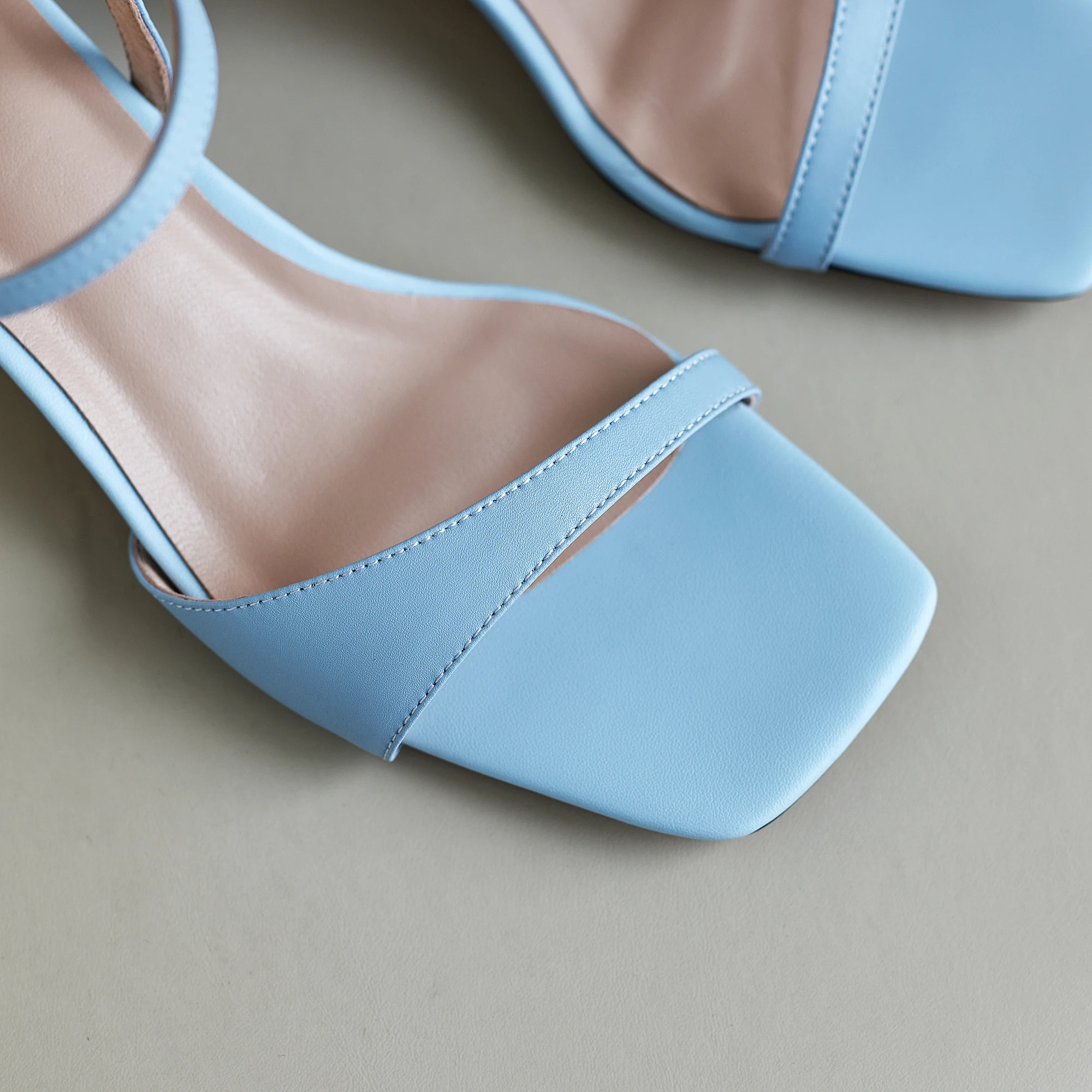 

Kanseet New Women Shoes 2021 Summer Autumn Thick Heels Genuine Leather Square Toe Buckle Strap Fashion Casual Mid Heels Sandals