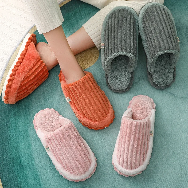 

Домашние бесшумные плюшевые удобные мужские и женские мужские хлопковые тапочки для осени и зимы теплые Нескользящие домашние мужские хло...