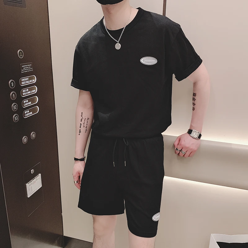 Спортивный костюм мужской из футболки с коротким рукавом и шортов универсальный