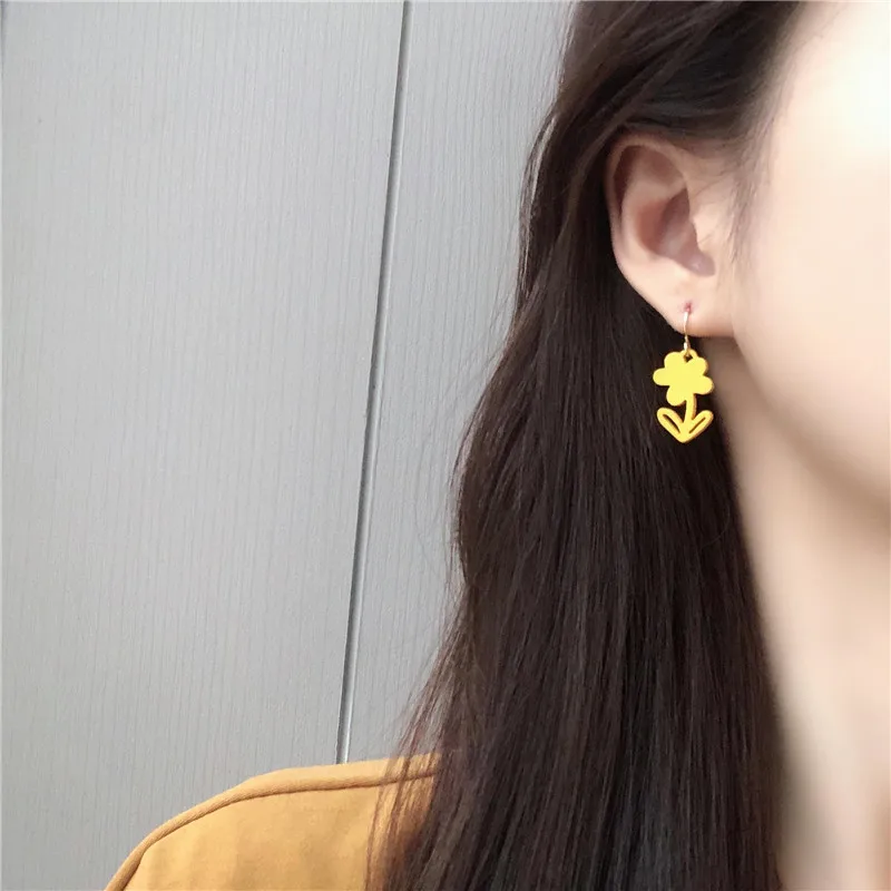 

2021 Spring Festival new lovely flower pendant, geometric fashion cutout flower earrings fashion women's earrings, party gifts