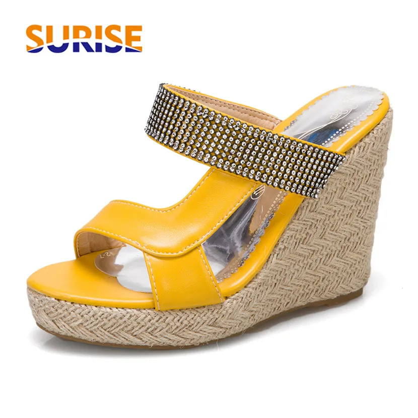 

Женские шлепанцы на платформе размера плюс; Босоножки на высоком толстом каблуке красного и желтого цвета; Женские босоножки без задника с ...