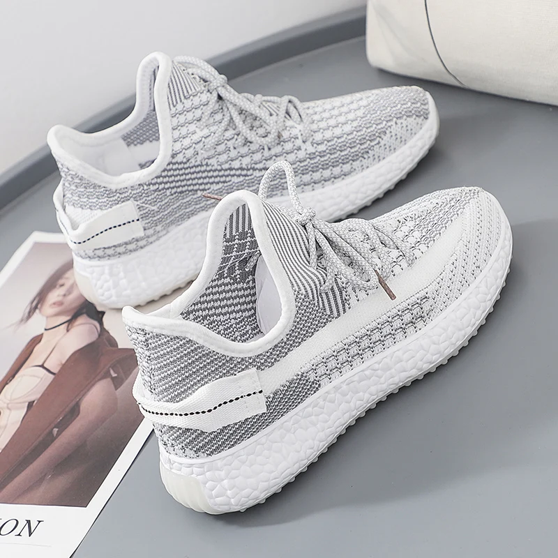 Женские уличные кроссовки на платформе удобная однотонная повседневная обувь