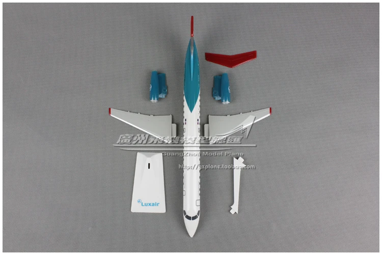 30 см LUXAIR ERJ 145 LX-LGZ 1:100 Пластик в сборе с трёхмерными чертёжами для модель самолета