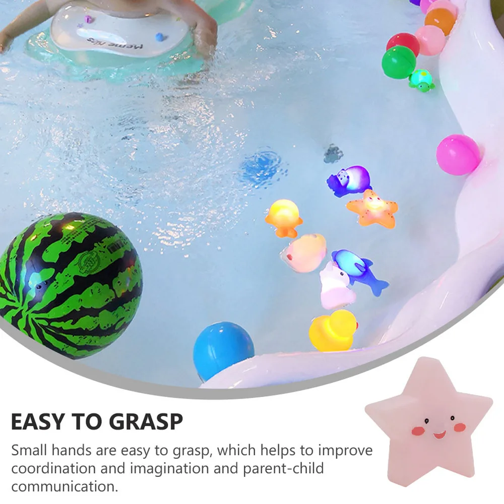 

4pcs Adorable Floating Glowing Toys Baby Bathing Toys Bathtub Glowing Toys