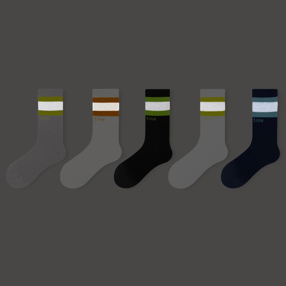

Night Reflect Light Fluorescence Sport Street Skateboard Casual Fashion Brand Woman Crew Socks Man Breathable Middle Tube Socks