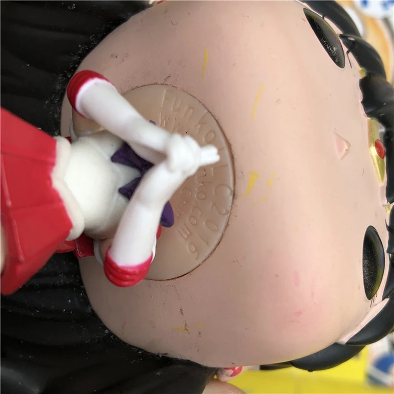 

Original Secondhand Sailor Moon Vinyl Action Figure Collectible Model Loose Toy No Box