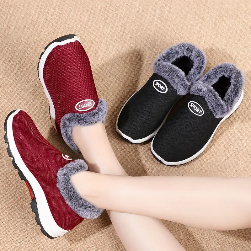 

Shoes Woman Winter Women's Boots Cotton Shoes Old Beijing Cloth Shoes Fleece Light Non-Slip Warm Luxury Designer Casual Fashion