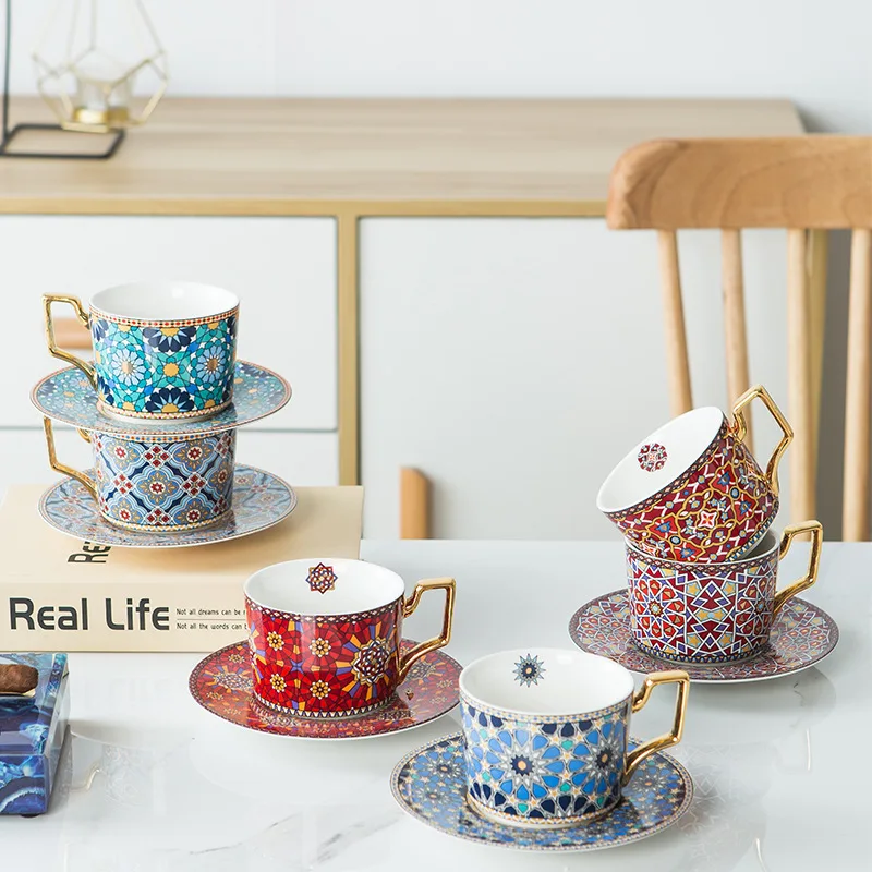 

Bone China Cup Saucer Set Nordic Style Coffee Drinkware Afternoon Tea Cup Ceramics Elegant Blue Red Mug Golden Edge Dinnerware