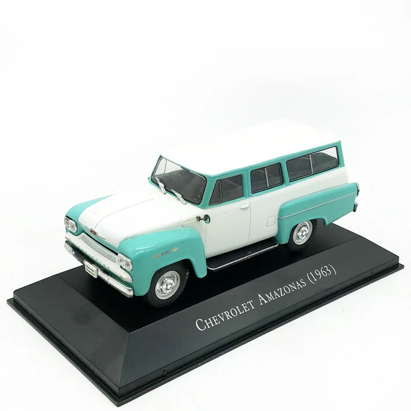 

Модель автомобиля IXO 1:43 1963 Chevrolet Amazonas
