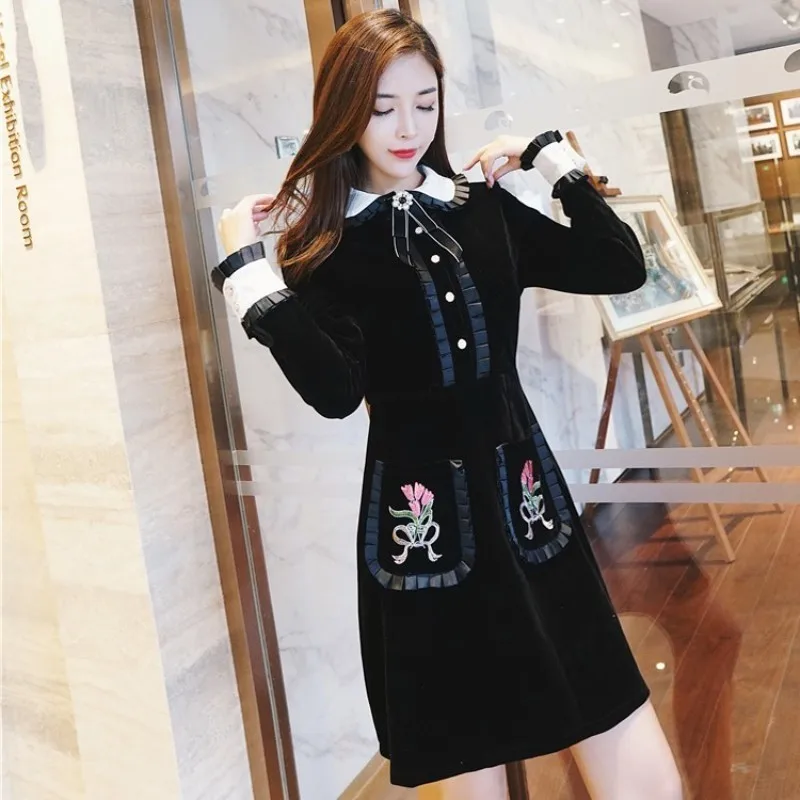 Женское бархатное платье-мини с длинным рукавом цветочной вышивкой | Женская