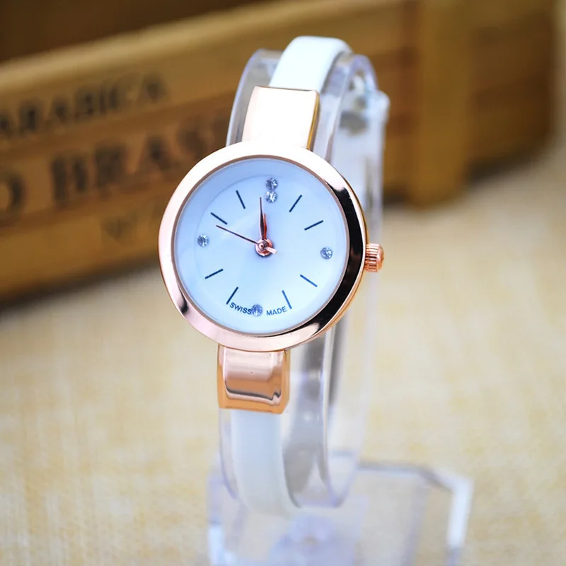 Новый сверхтонкий ремень темперамент модные маленькие часы дисковый браслет