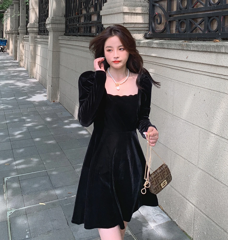 

New Fashion Streetwear Style Square Collar Long Sleeve Slim Black Short Dress for Women