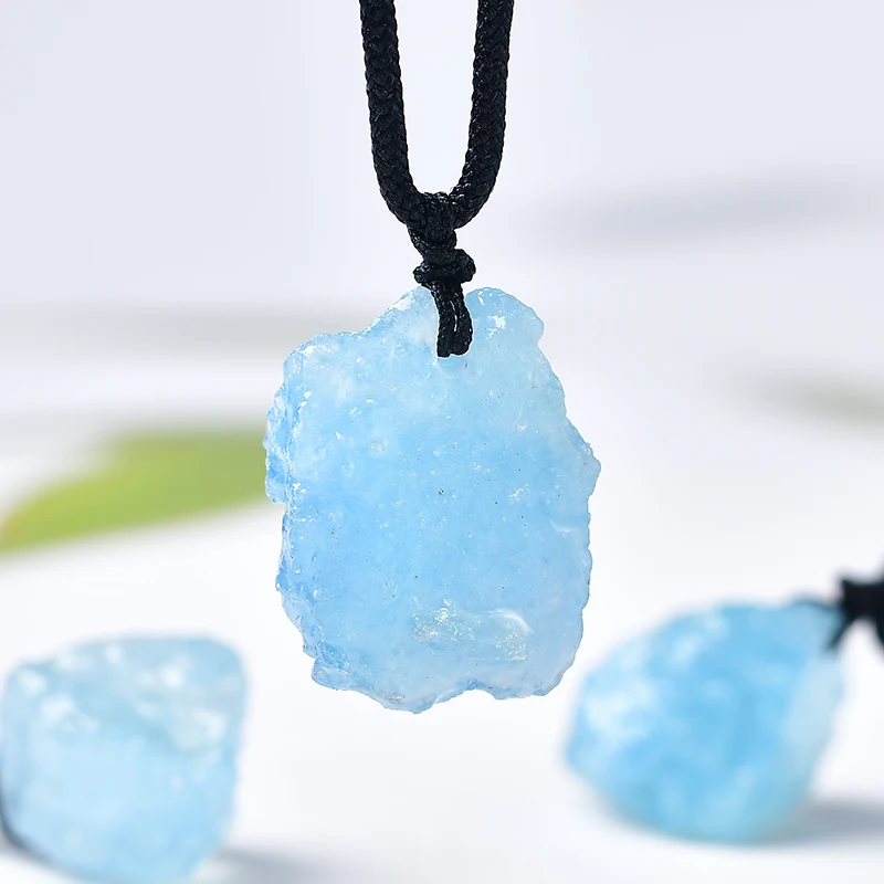 

Natural Crystal Aquamarine Natural Original Stone Pendant Reiki Mineral Jewelry Healing StoneFor Men Women Decoration Jewelry