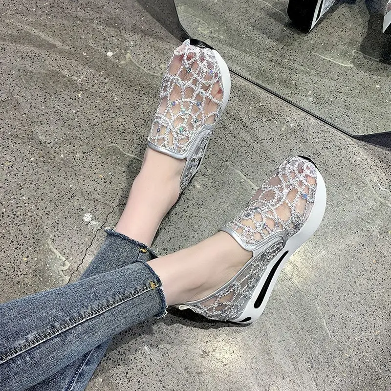 Сандалии женские на платформе сетчатые туфли без застежки выразительные