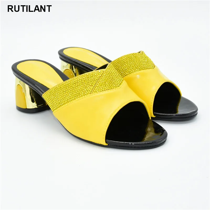 Модная элегантная обувь со стразами Женская Женские свадебные туфли на высоком