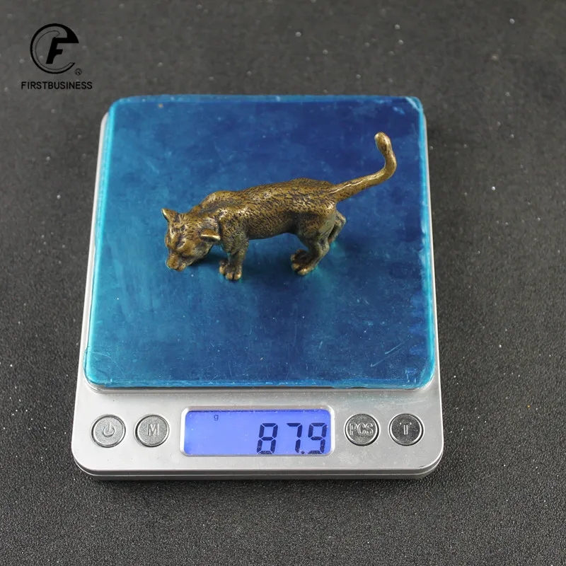 

Фигурка леопарда из меди