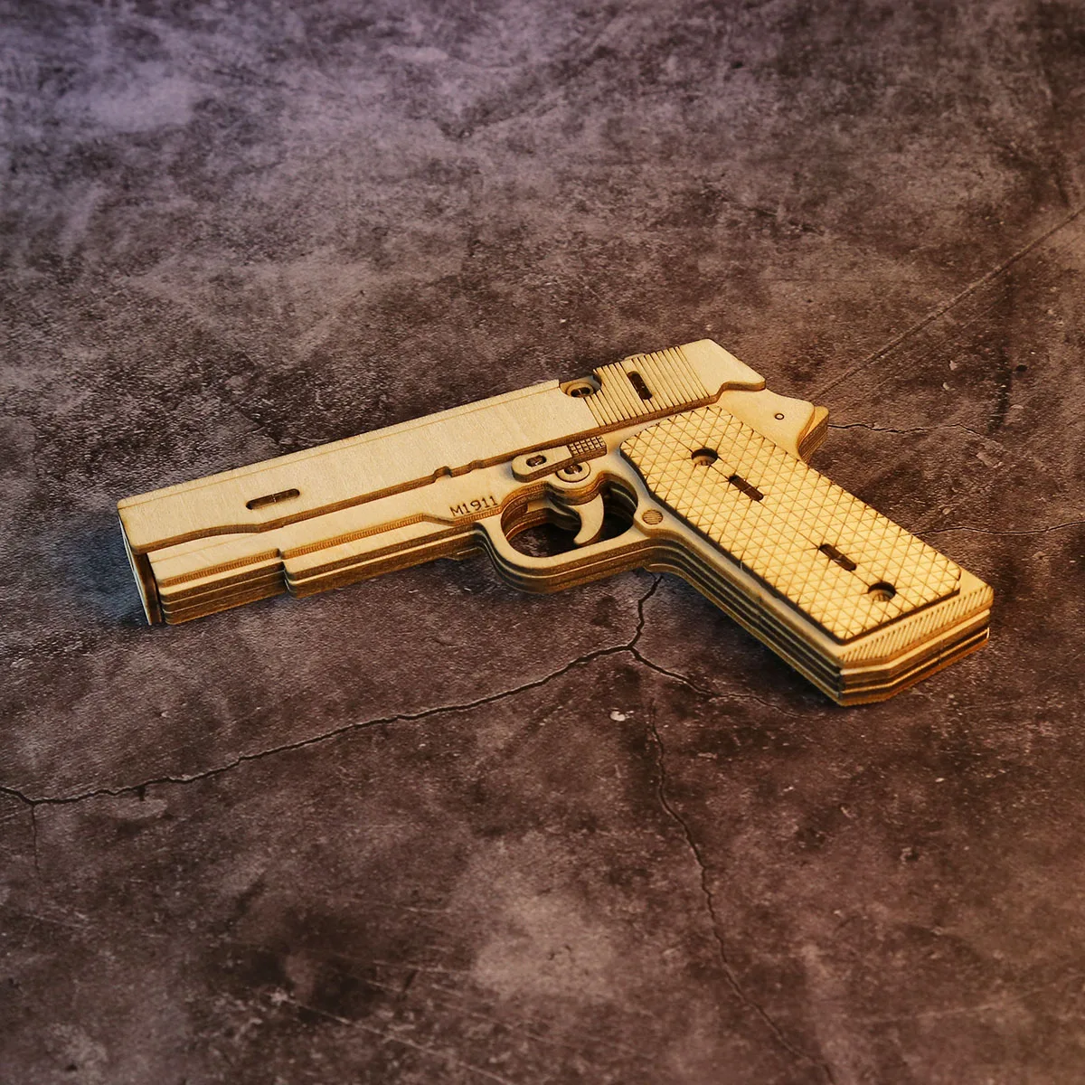 Игрушечный пистолет M1911 деревянная модель механического пистолета с резиновой
