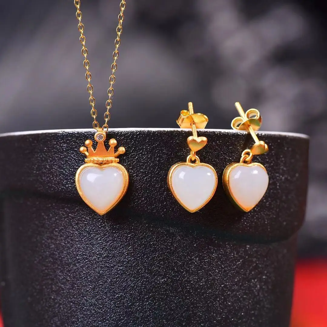 

Ожерелье и серьги с подвеской в виде сердца из натурального нефрита с инкрустацией 925