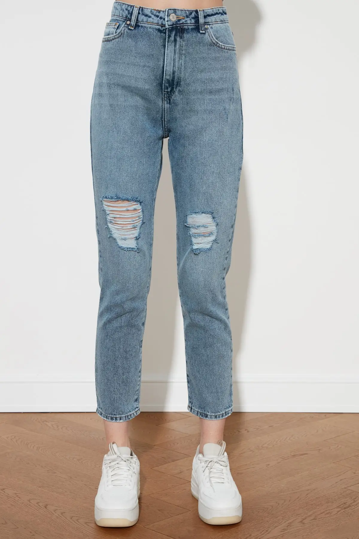 Рваные джинсы с высоким берцем для мамы TWOSS20JE0180 |