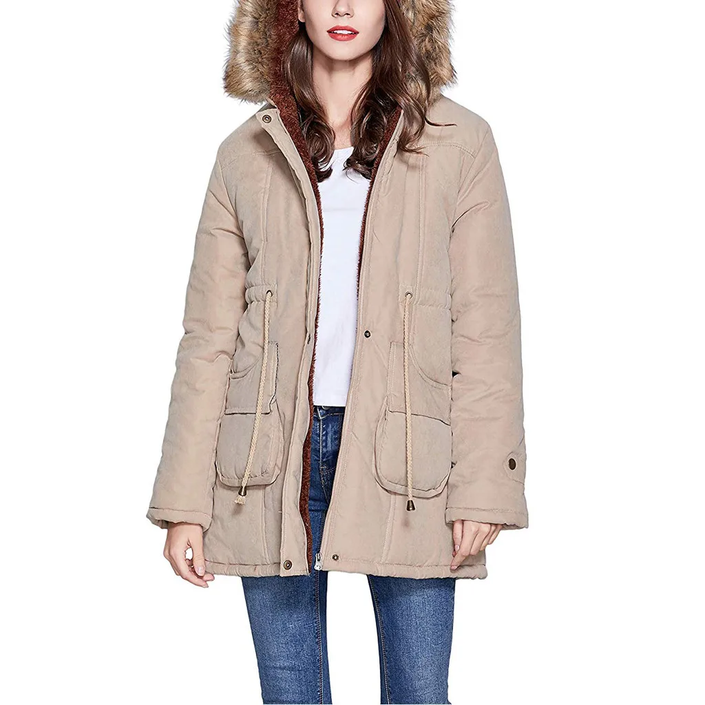 Бесплатная страусиное зимнее платье с длинными рукавами и капюшоном прямое