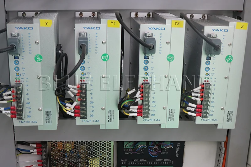 Китайский деревообрабатывающий токарный станок с ЧПУ дешевый шпиндель