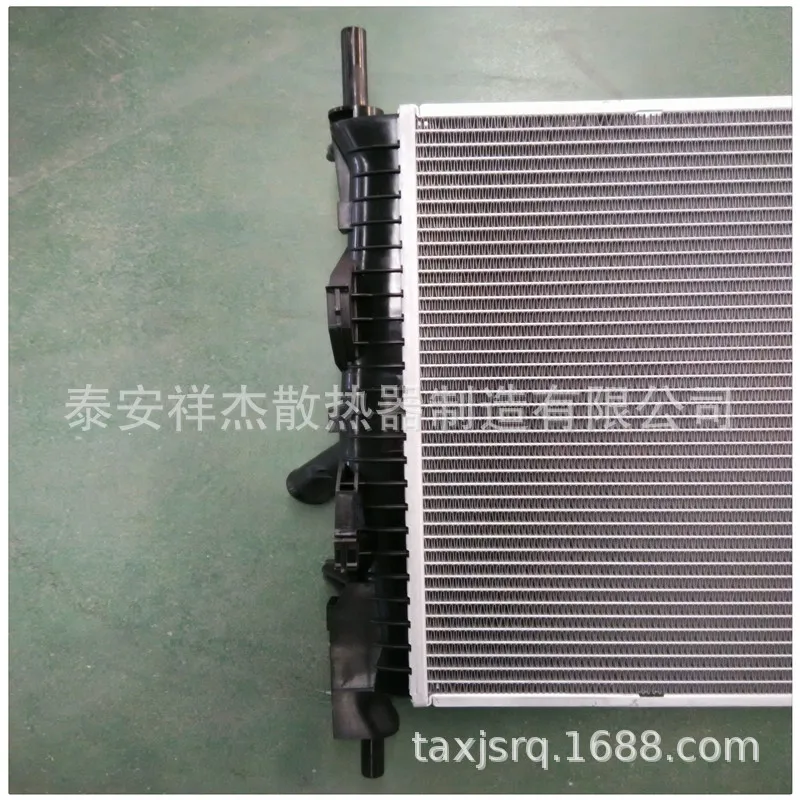 Радиатор для водяного бака автомобильного радиатора европейские и американские