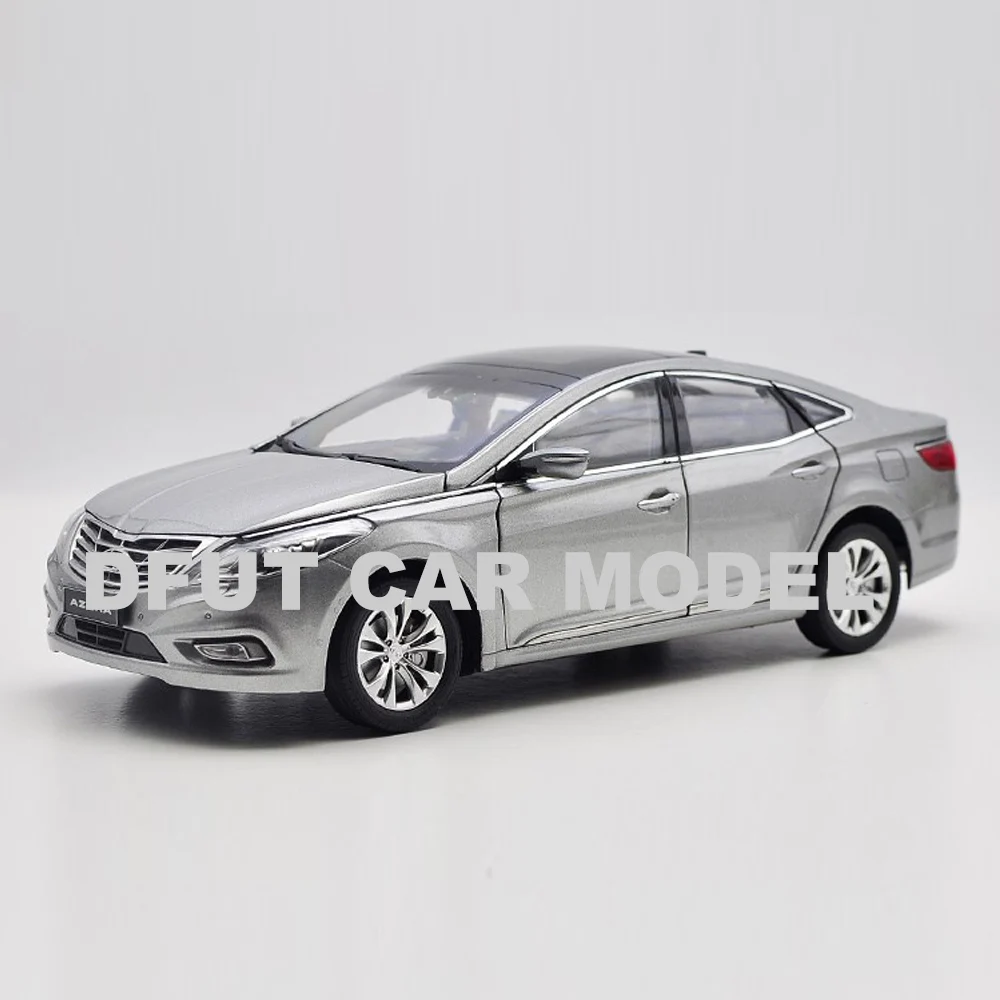 

1:18 Alloy Toy AZERA Car Model Of Children's Toy Car Original Authorized Authentic Kids Toys