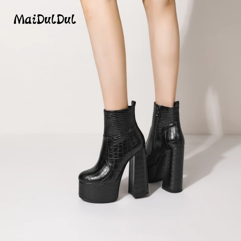

Women's Thick Heel Round Toe Solid Back Zipper Short Booties Women Spring Autumn Super High Heel Platform Fashion Boots Occident
