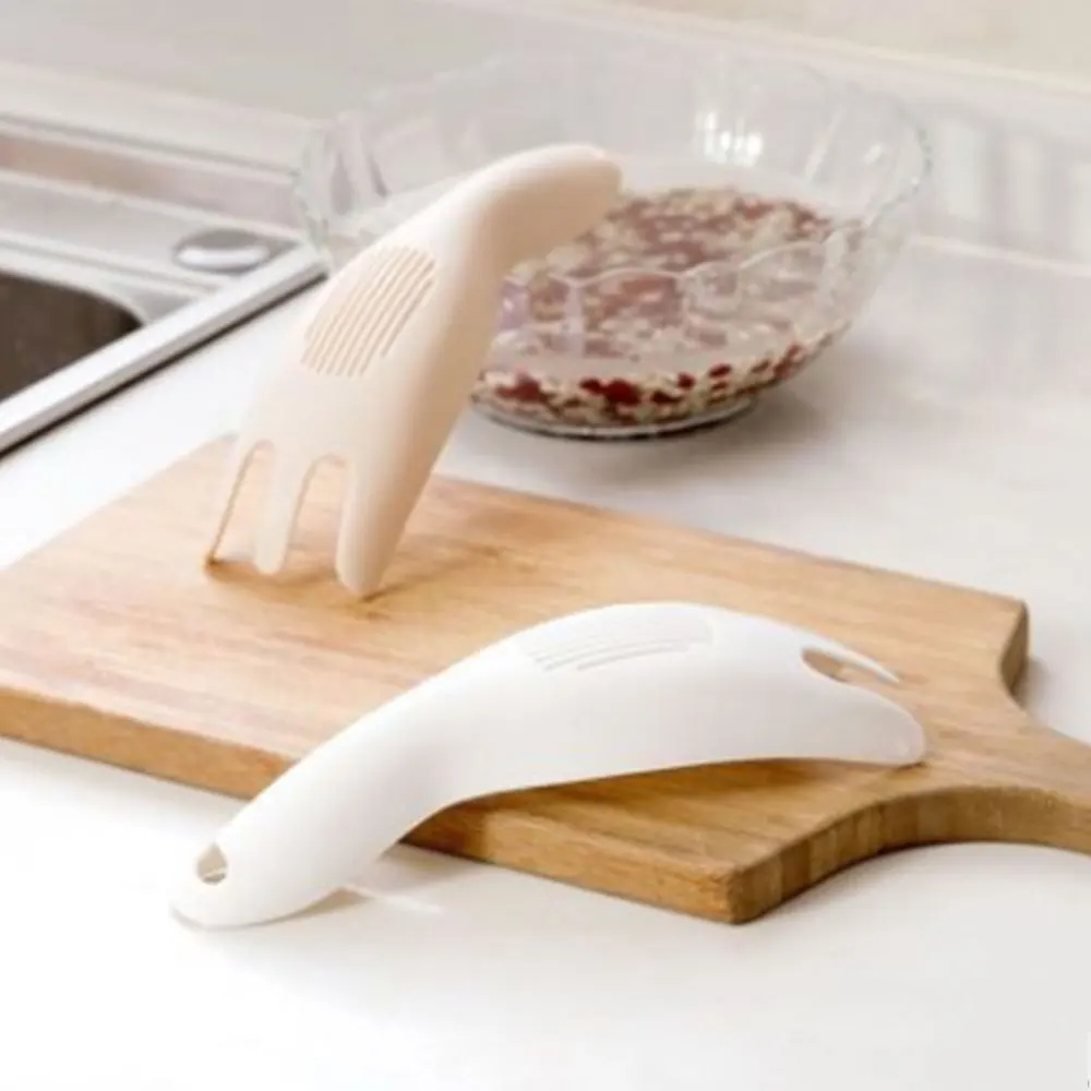 Multi-functional rice washing kitchen utensils washing rice spoon magic household appliances do not hurt the hand washing