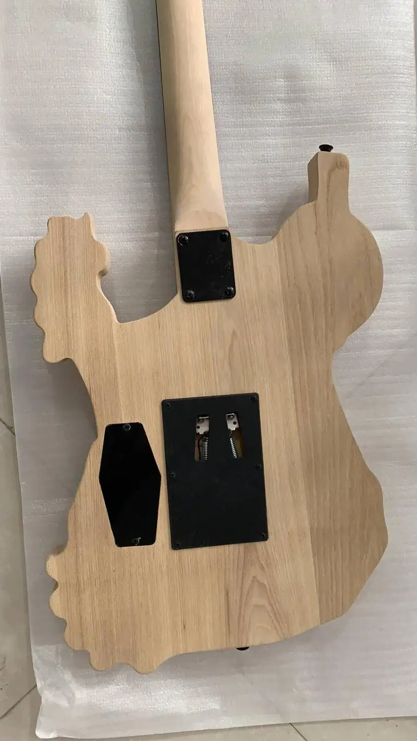 Оптовая продажа гитары Новое поступление 6 струн гитара с черепом из