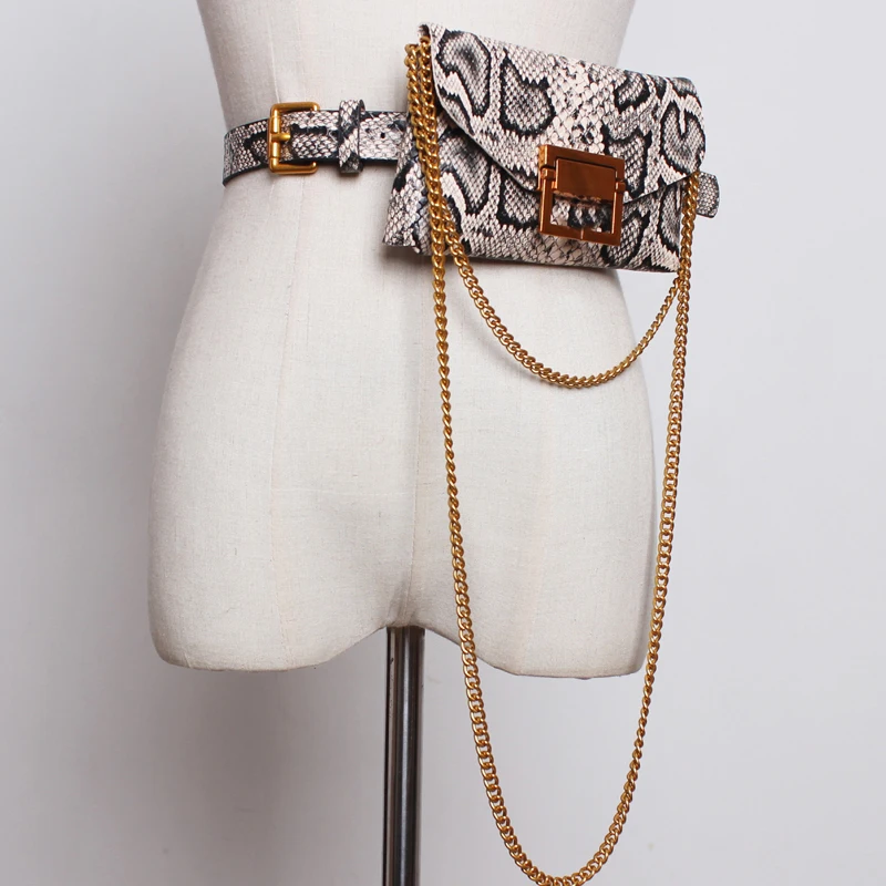 

[EAM] Pu Leather Pattern Mini-bag Chain Stitch Long Wide Belt Personality Women New Fashion Tide All-match Spring 2021 LI147
