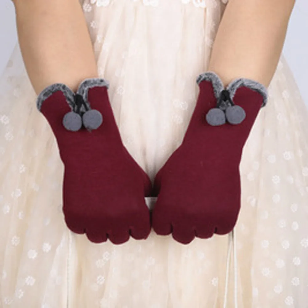 Женские теплые перчатки пушистые с закрытыми пальцами для защиты рук зимние