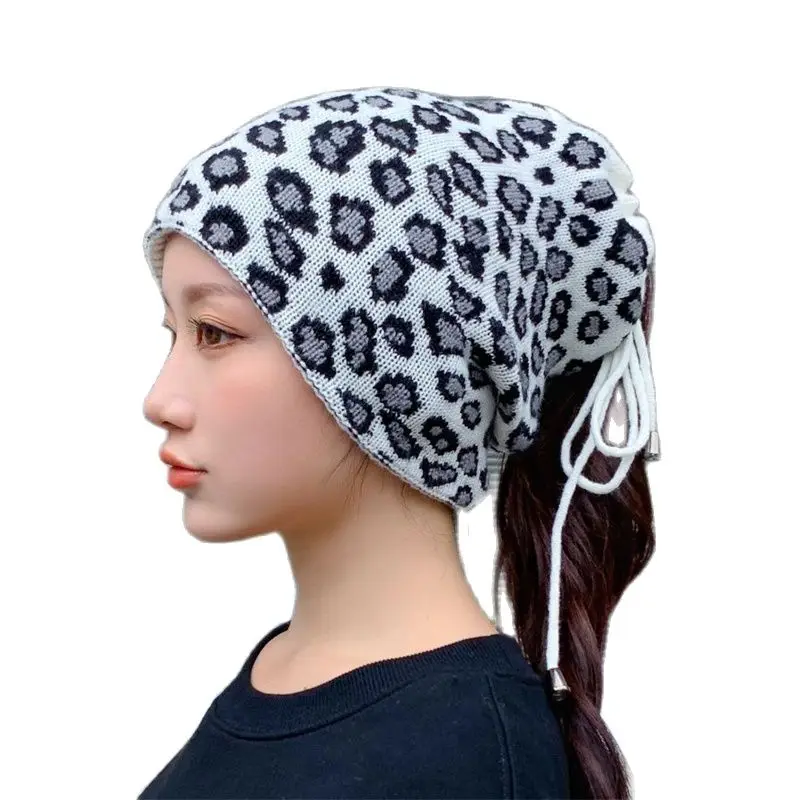 

Women's Dual-use Beanie and Scarf Set Autumn Winter Knit Hat Windproof Neck and Face Protection