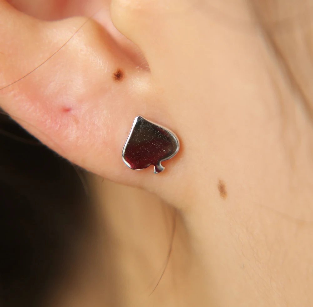 Серьги гвоздики покер из серебра 925 пробы с изображением игральных карт|earings fashion