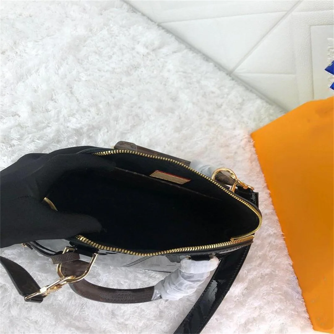 

Hand-held Fashion Summer Small Bag Female New Trendy Texture Solid Color Western Style Wild Shoulder High-end Messenger Nice