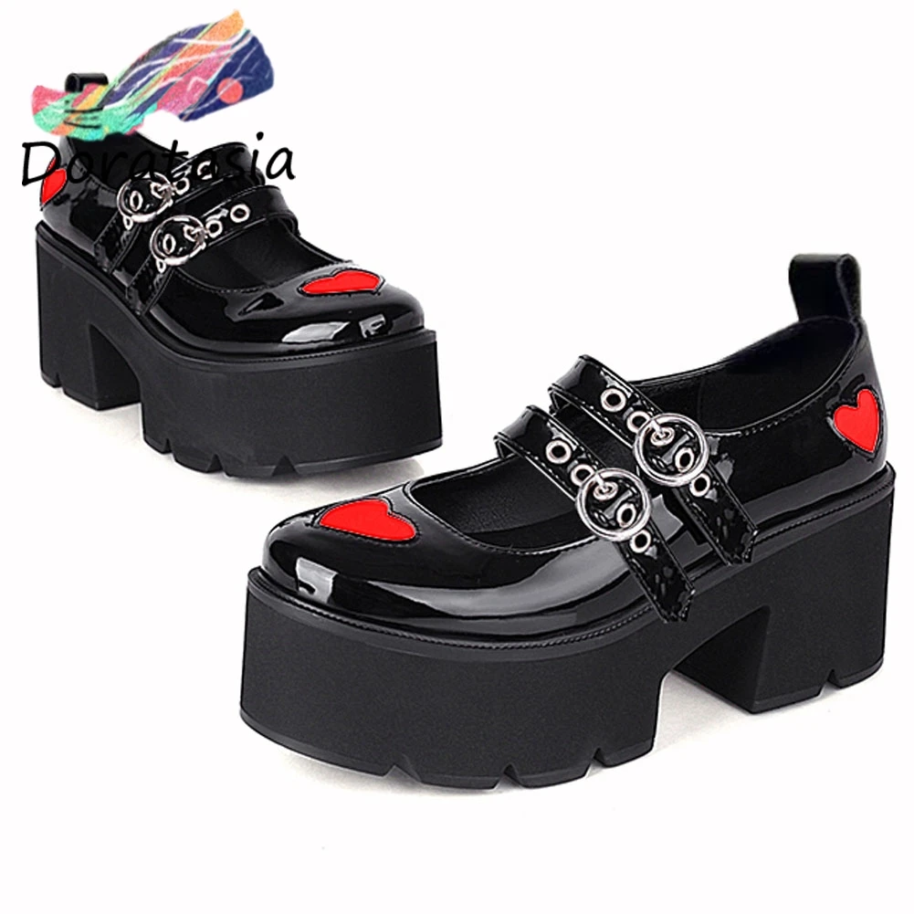 doratasia hot sale girls new brand pumps platform chunky heart print buckle pumps women gothic spring shoes woman free global shipping