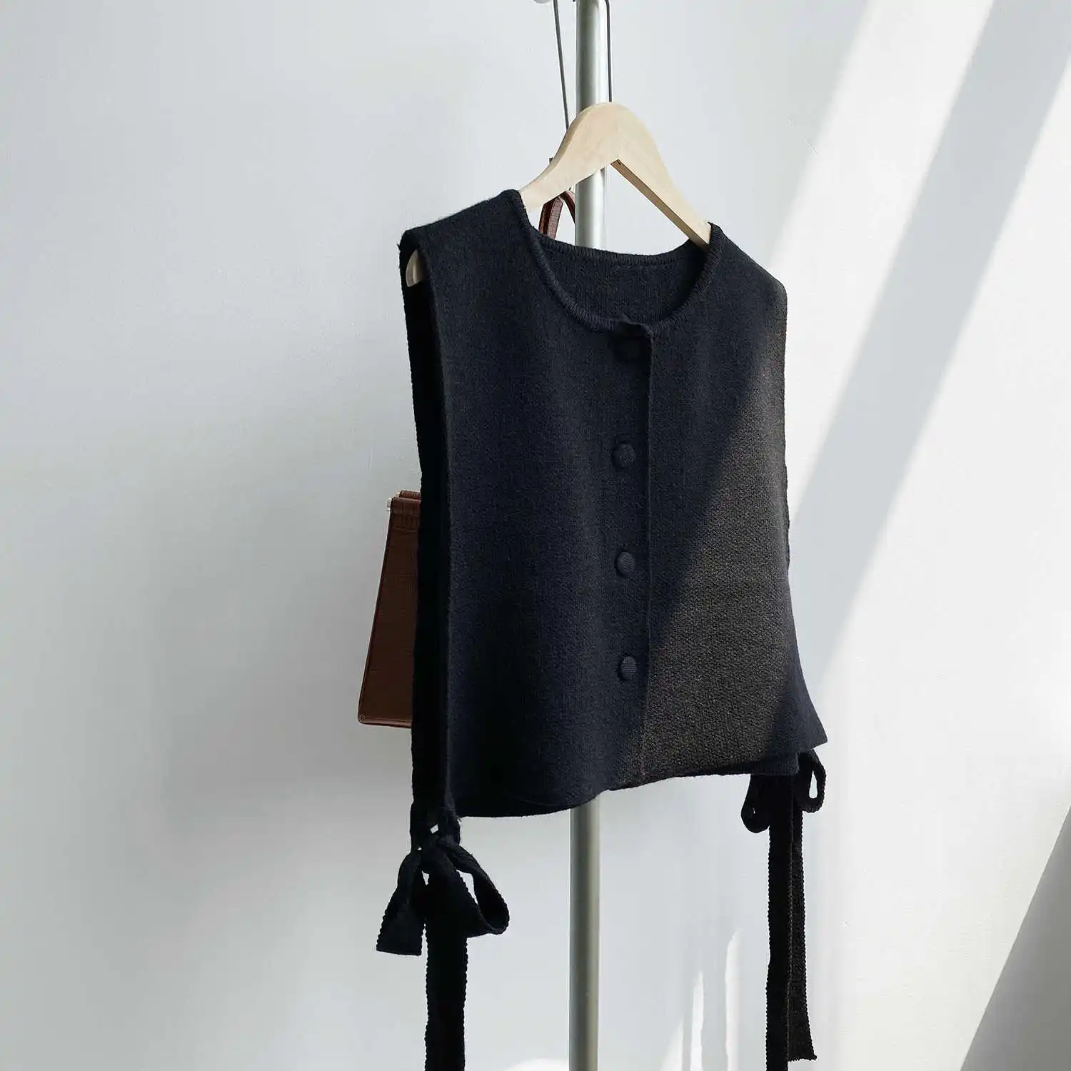 

COZOK Strap Sleeveless Knitted Vest Solid Color Loose with Sweater Korean Casual Vest Female Jh9261