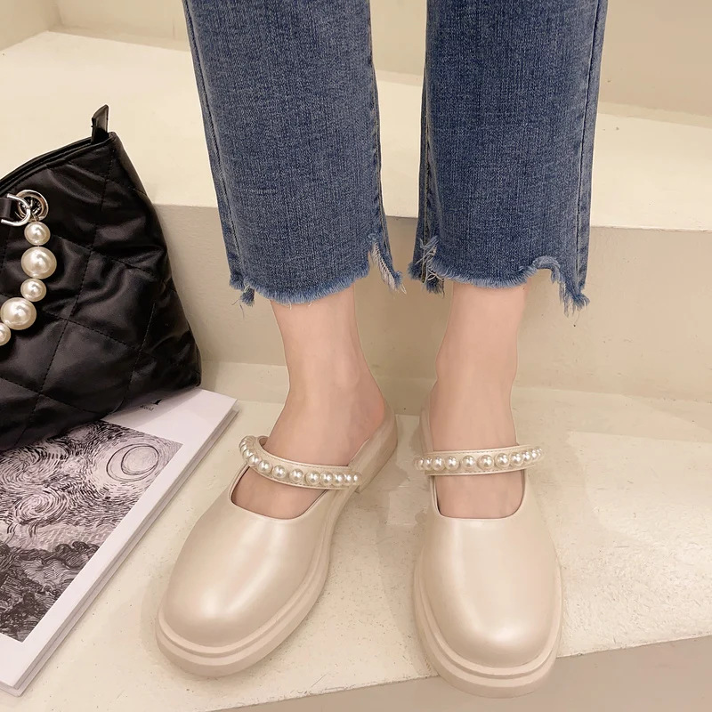 

Shoes Woman's Slippers Slides Fashion Med Cover Toe 2021 Flat Luxury Rome Fabric Hoof Heels Rubber Patent Leather PU Cover Toe M