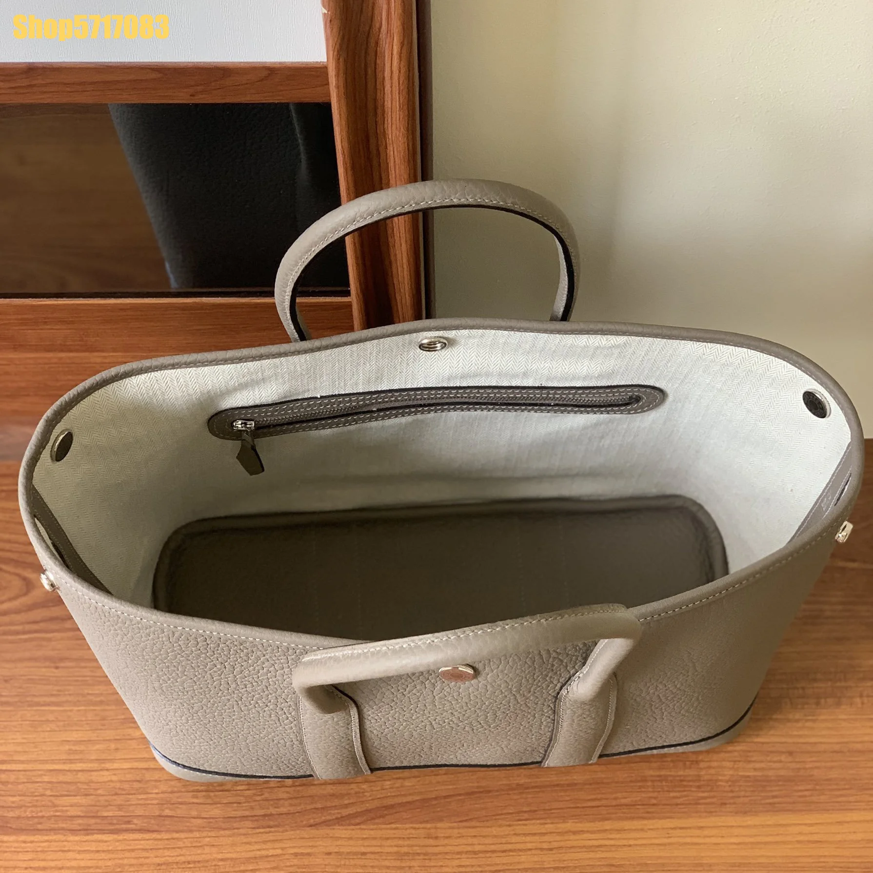 

hand-sewn Classic luxury women's handbag high-quality leather one-shoulder garden party shopping bag